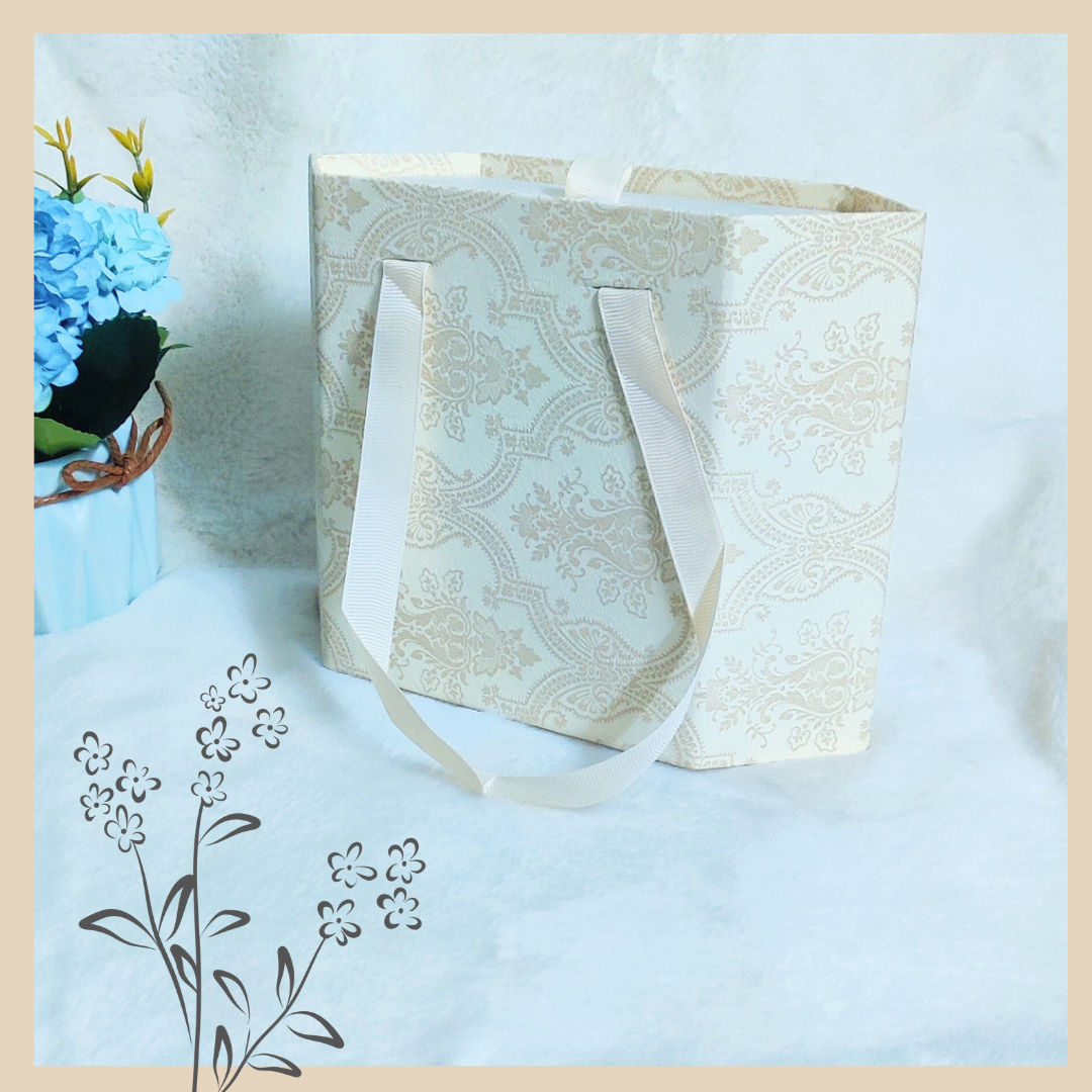 Cream Box (2-3 small products)