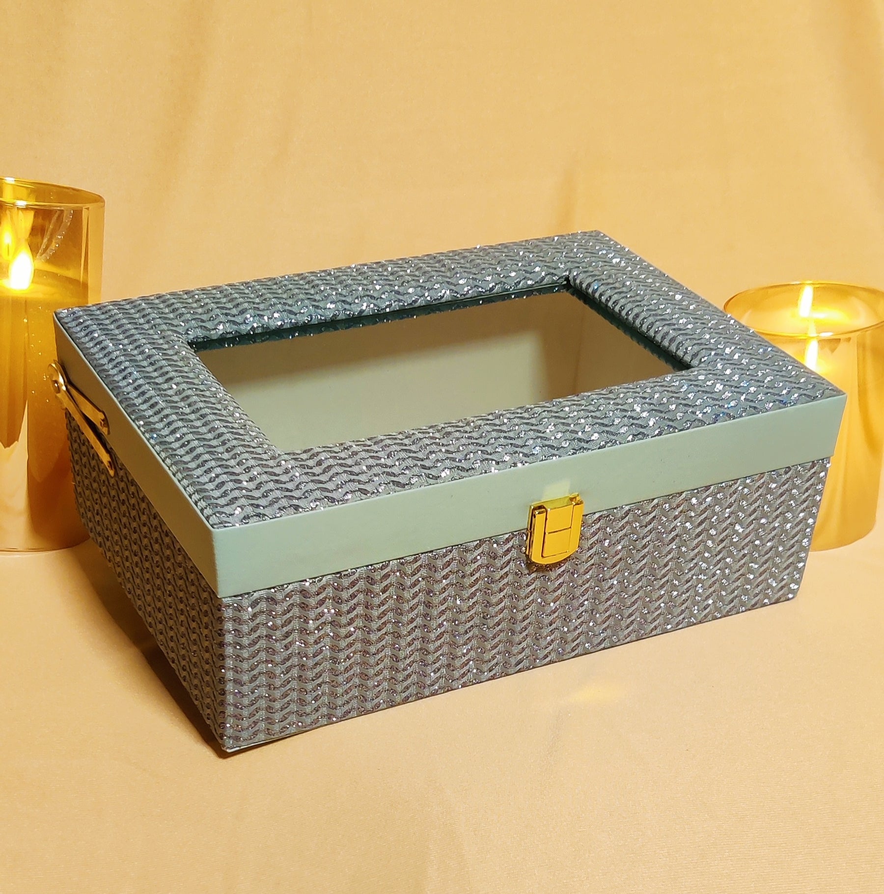 Shimmer window trunk box - Golden