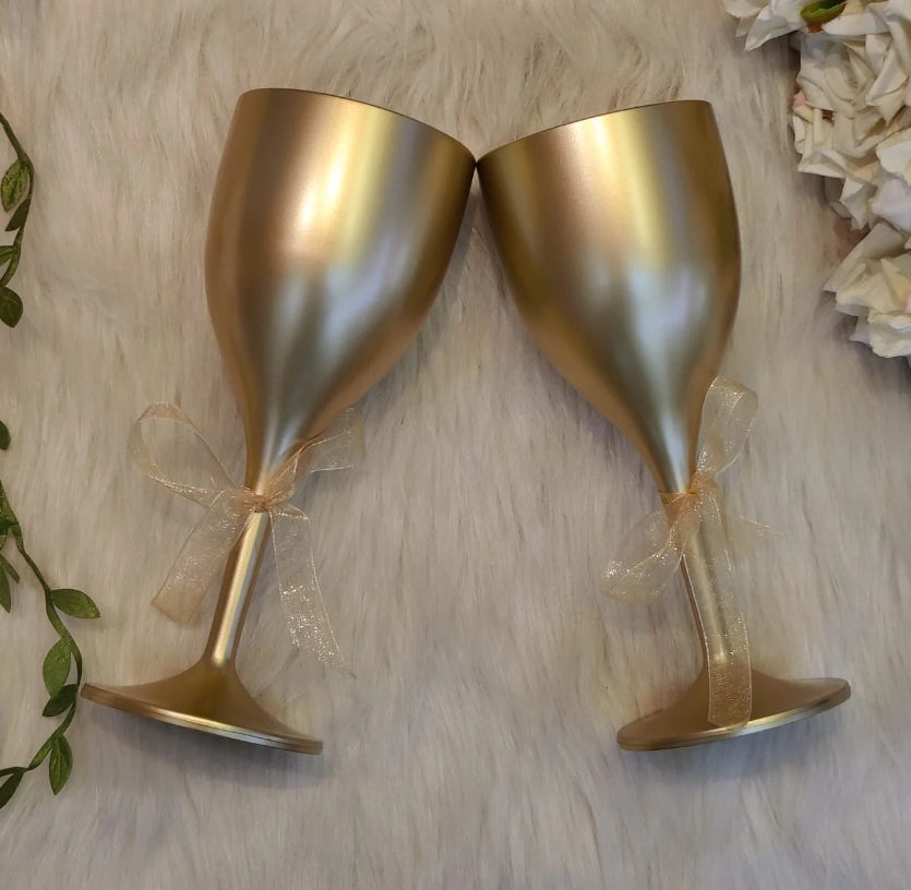 Gold Wine glass - 1 ( name customisation will be done)