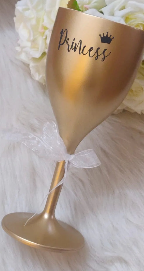 Gold Wine glass - 1 ( name customisation will be done)