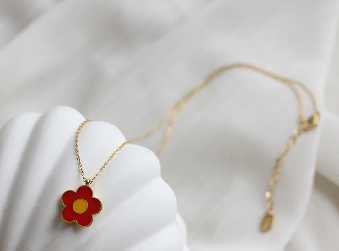 Flower Pendant Neckchain - Red/White