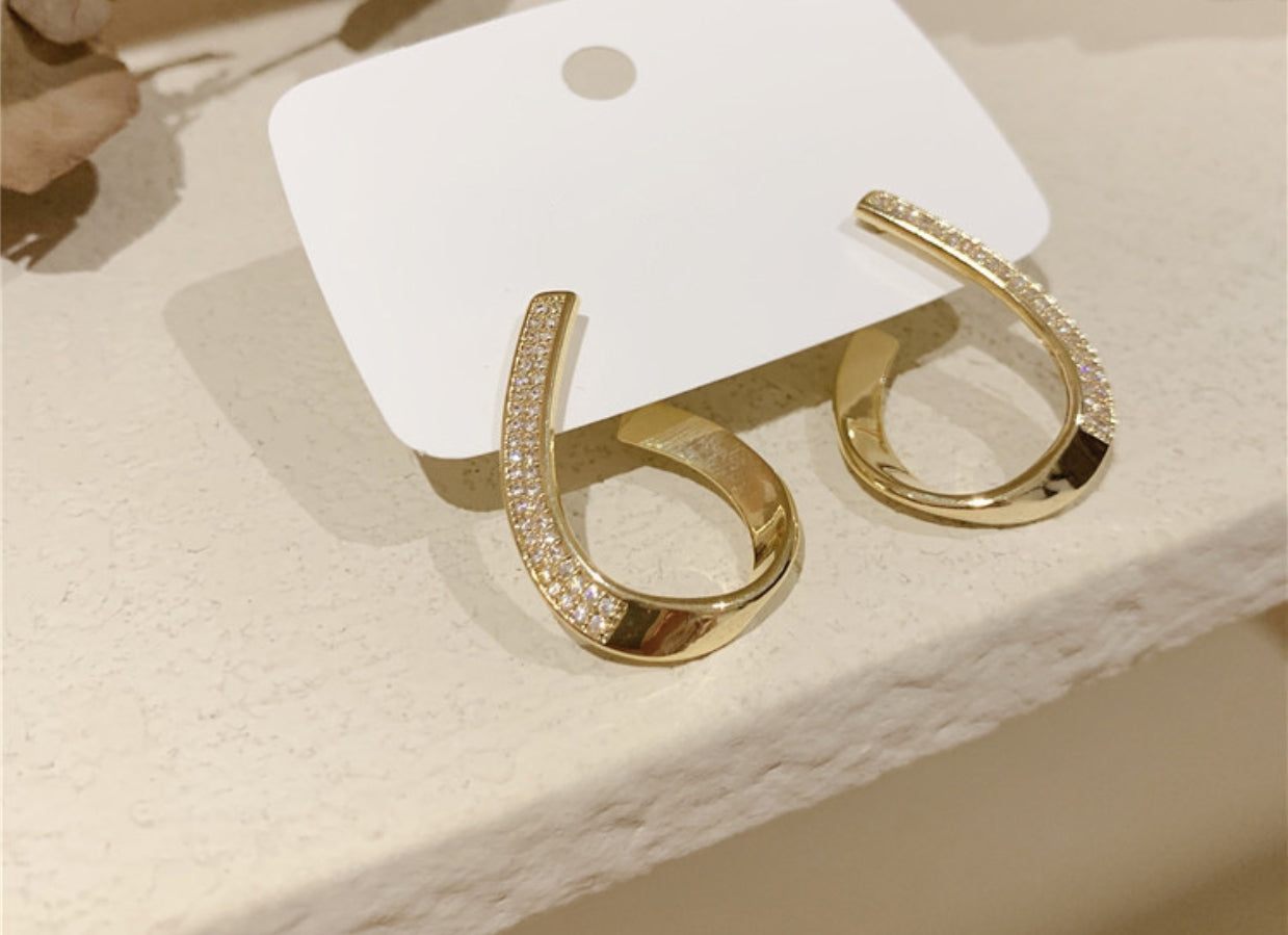 Rhinestone Twisted Studs Earrings