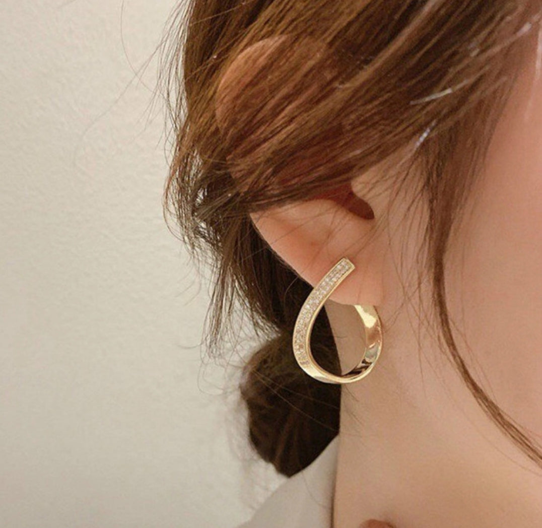 Rhinestone Twisted Studs Earrings