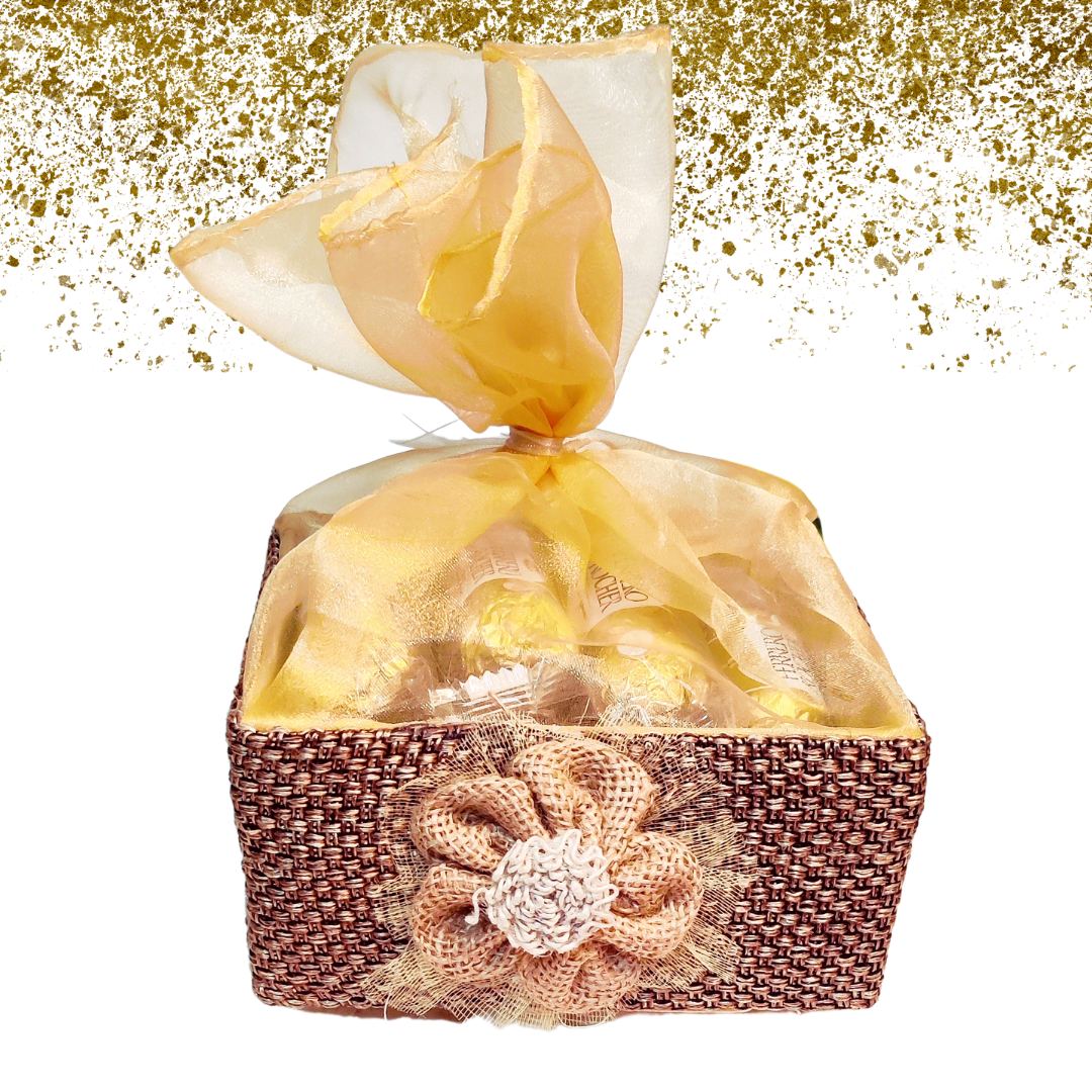 Festive Basket (3-4 small products)