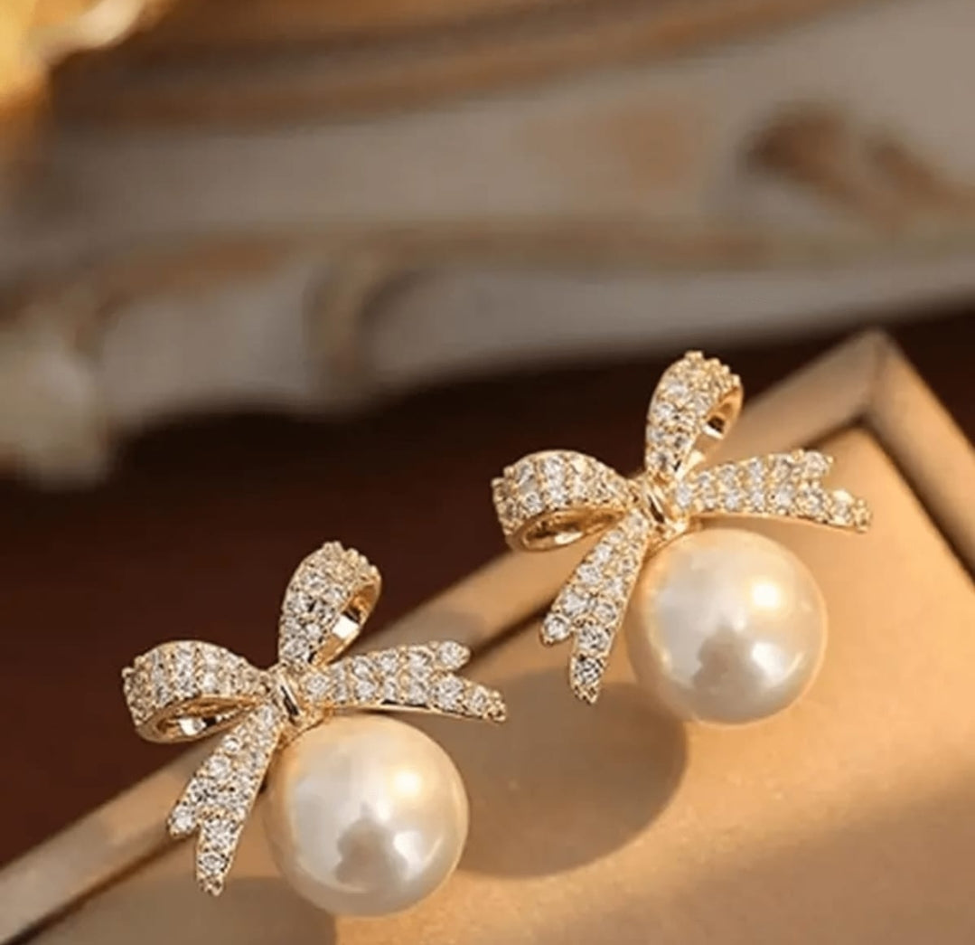 Bow Pearl Stud Earrings