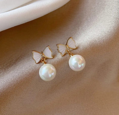 Bow Pearl Earrings