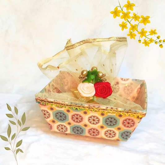Mini Festive Basket - (3-4 small products)